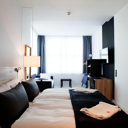 Catalonia Mitte 4*