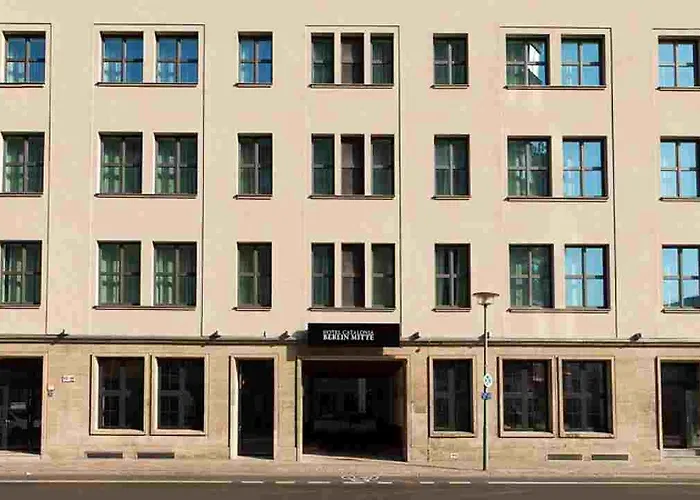 Hotel Catalonia Mitte 4*