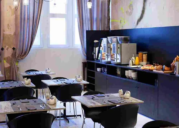 Hotel Catalonia Mitte 4*